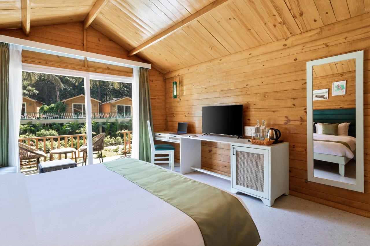 Stone Wood Premier Hotel