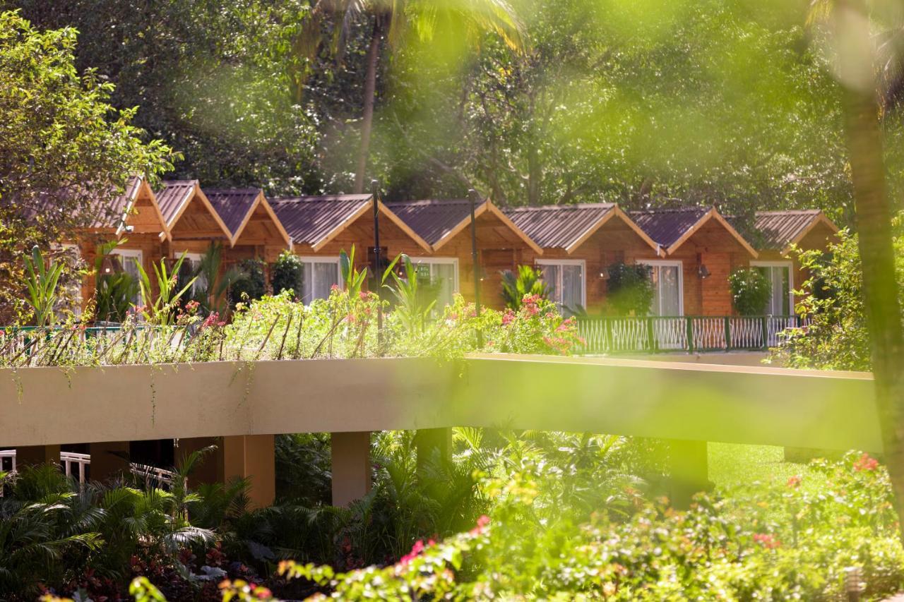 Stone Wood Premier Hotel