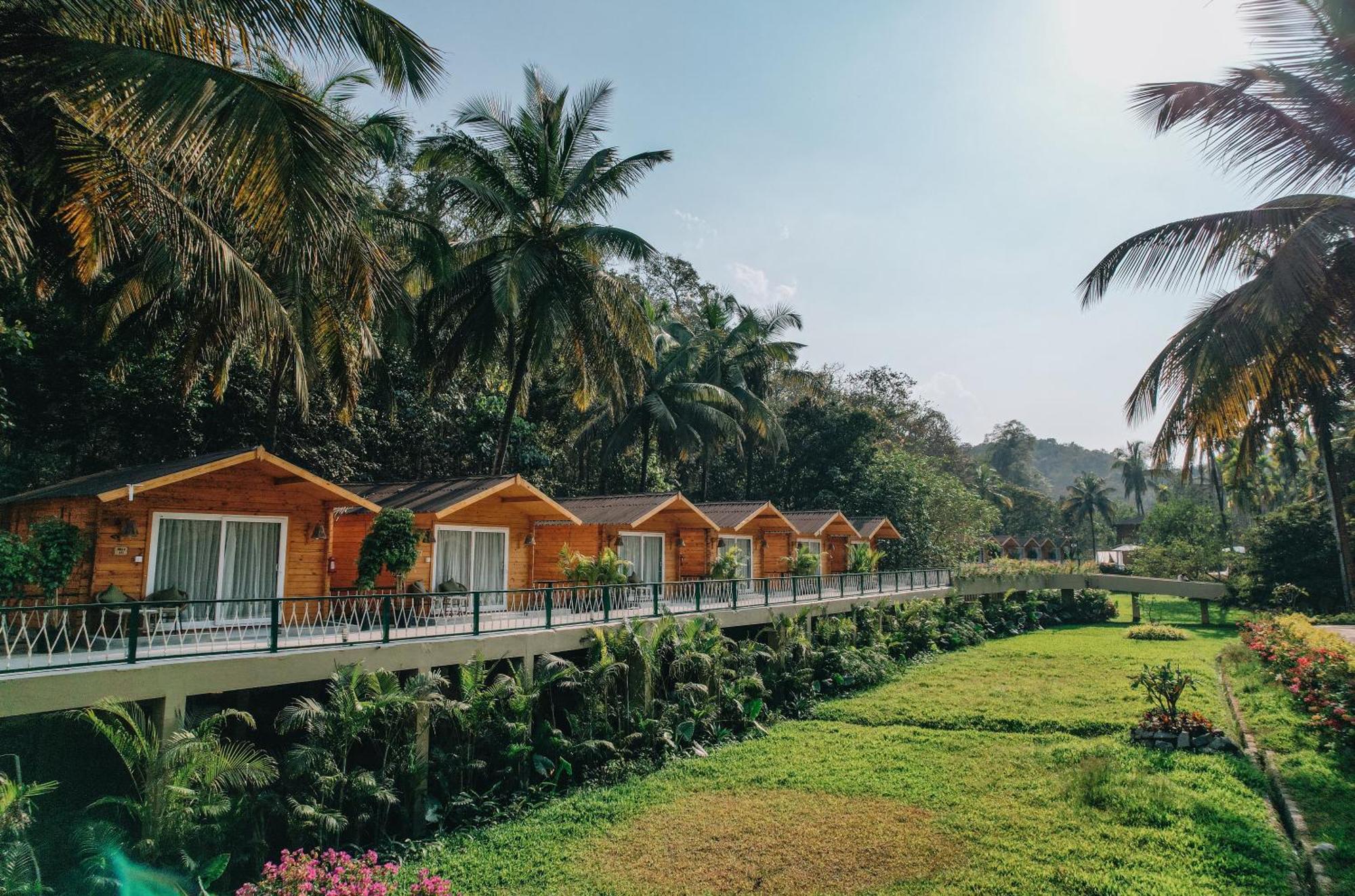 Stone Wood Premier Hotel