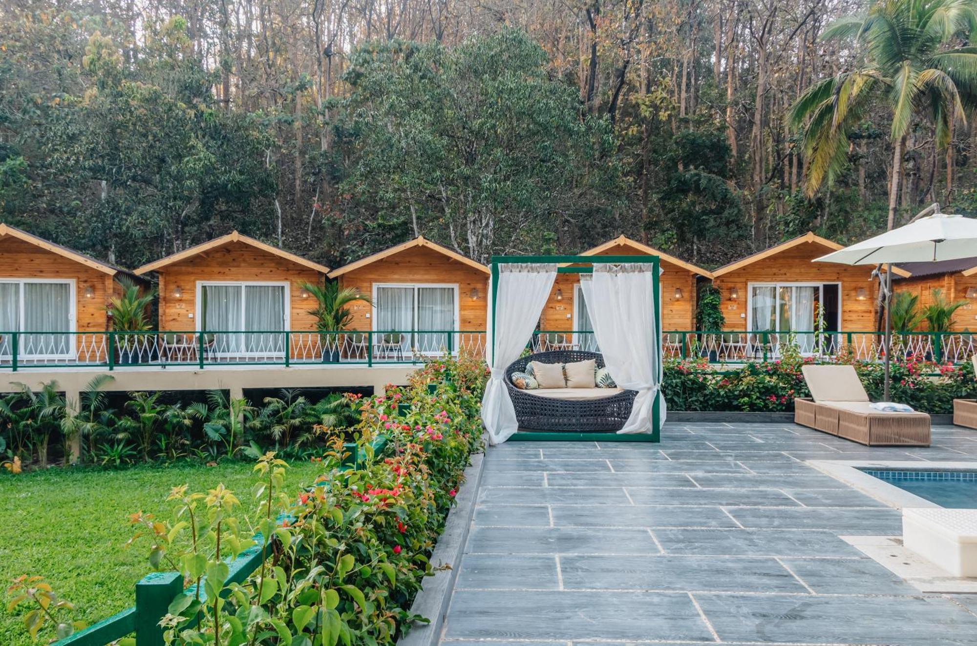 Stone Wood Premier Hotel Dandeli
